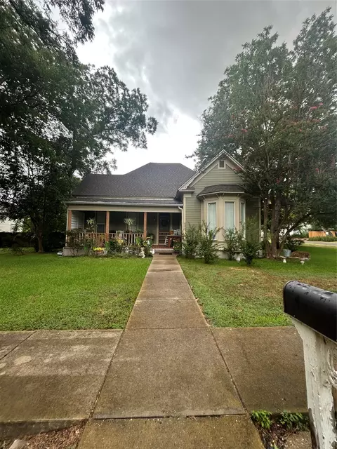 300 NW 3rd St, Hubbard, TX 76648