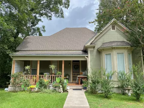 300 NW 3rd St, Hubbard, TX 76648