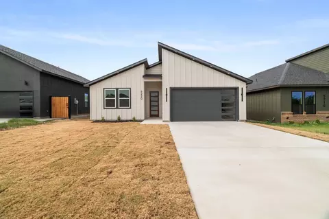 5220 Farnsworth Ave, Fort Worth, TX 76107
