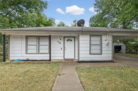 Exterior - 508 Batterson St, Cleburne, TX 76031 photo 1 of 6