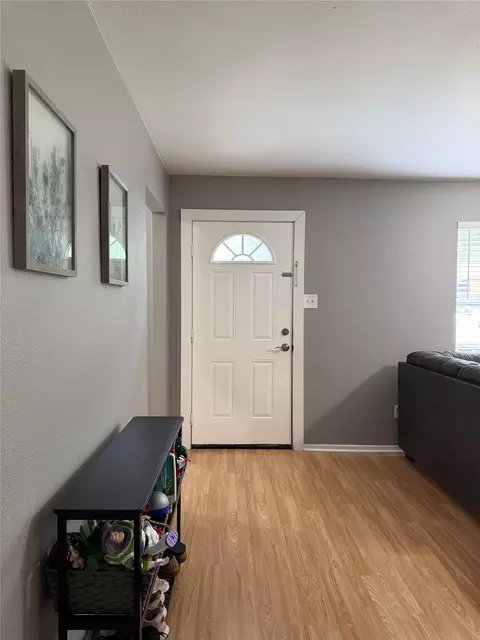 Entry Way - 508 Batterson St, Cleburne, TX 76031 photo 1 of 1