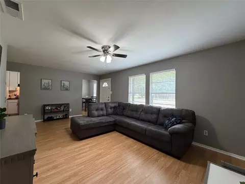 Living - 508 Batterson St, Cleburne, TX 76031 photo 6 of 6