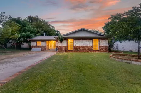 1506 Town Bluff St, Garland, TX 75040