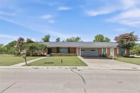 1301 15th St, Brownwood, TX 76801