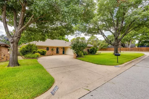 4510 Longacres Ct, Arlington, TX 76016