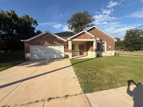 Exterior - 101 Boone St, Terrell, TX 75160 photo 1 of 3
