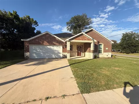 Exterior - 101 Boone St, Terrell, TX 75160 photo 2 of 3
