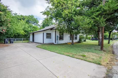 Exterior - 301 Madison St, Cleburne, TX 76033 photo 7 of 9