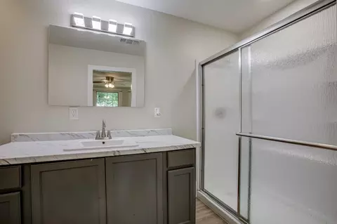 Bath - 301 Madison St, Cleburne, TX 76033 photo 1 of 2