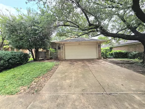 2211 Baltic Ave, Arlington, TX 76011
