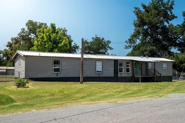 7058 Cimmaron Trl, Weatherford, TX 76087