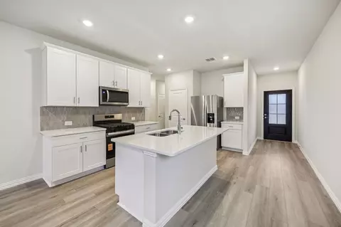 300 Winchester Ln, Sherman, TX 75092