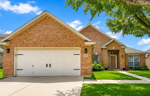 5304 Fox Run Dr, Watauga, TX 76137