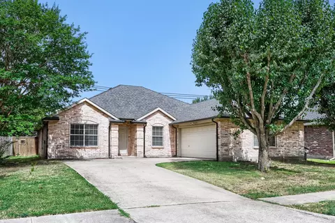 115 Autumn Trl, Red Oak, TX 75154