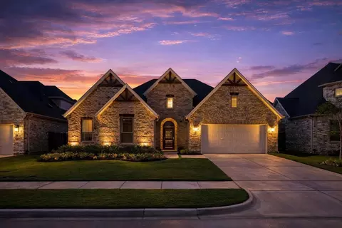 716 Colt Dr, Aubrey, TX 76227