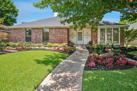 1929 Lavaca Trl, Carrollton, TX 75010