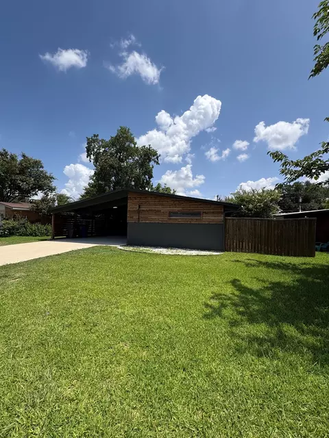 3609 Seguin Dr, Dallas, TX 75220