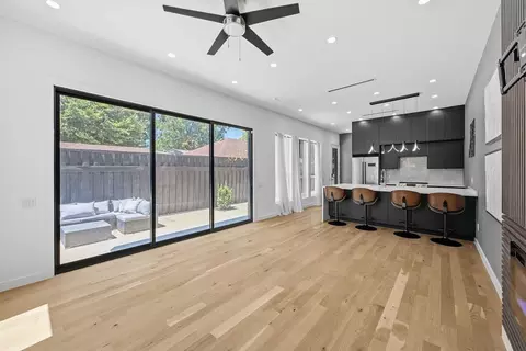2722 Hondo Ave, Dallas, TX 75219