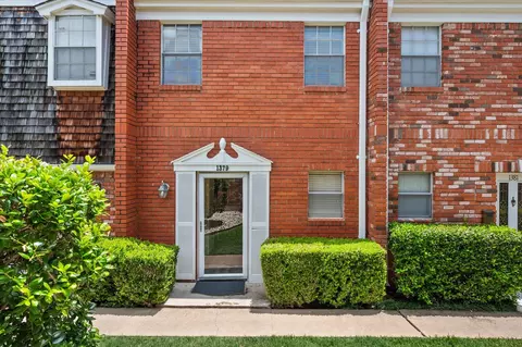 1379 Roaring Springs Rd, Fort Worth, TX 76114