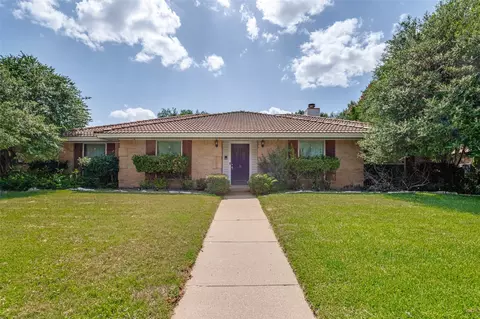 3701 Ashbury Ln, Bedford, TX 76021
