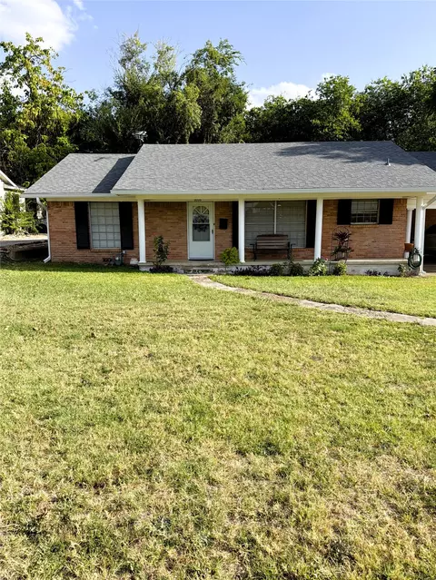 1016 E Franklin St, Hillsboro, TX 76645