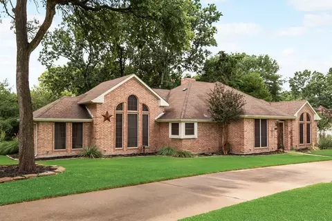 602 Creek View Cir, Ovilla, TX 75154