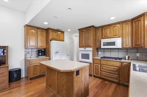 Kitchen - 306 Oak Dr, Argyle, TX 76226 photo 2 of 3