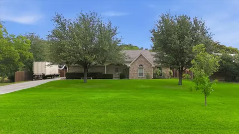 306 Oak Dr, Argyle, TX 76226