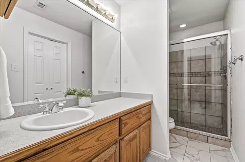 Bath - 306 Oak Dr, Argyle, TX 76226 photo 2 of 3