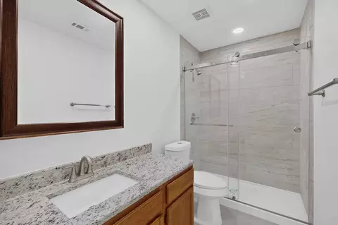 Bath - 6009 Iris Dr, Rowlett, TX 75089 photo 4 of 5