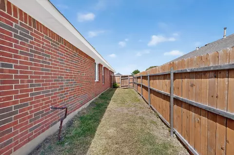 Exterior - 6009 Iris Dr, Rowlett, TX 75089 photo 9 of 9