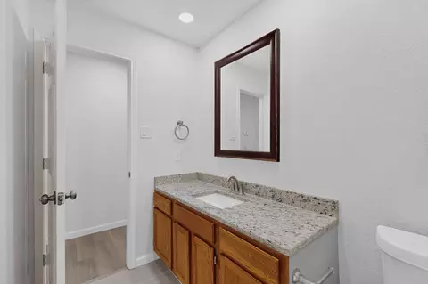 Bath - 6009 Iris Dr, Rowlett, TX 75089 photo 5 of 5