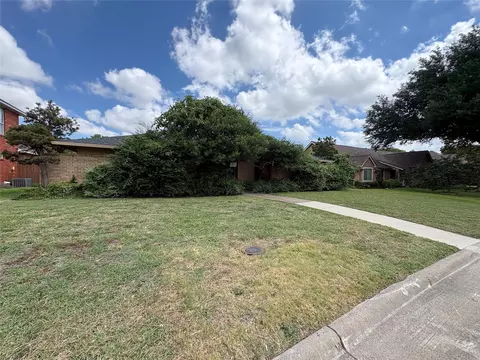 2730 Cladius Dr, Grand Prairie, TX 75052