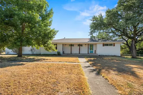 1305 S Old Temple Rd, Lorena, TX 76655