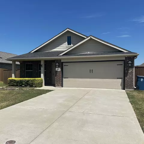 1017 Skyline Dr, Hutchins, TX 75141