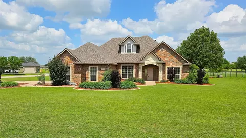 2300 Emerald Bend Ct, Granbury, TX 76049