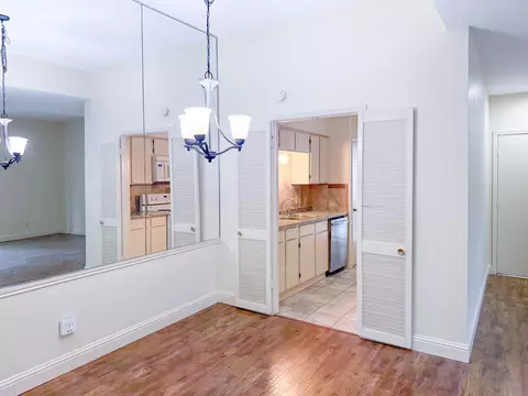 10440 High Hollows Dr #146, Dallas, TX 75230