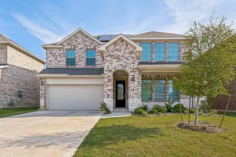 8136 Trudy Ln, Fort Worth, TX 76120