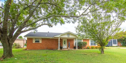1909 4th St, Brownwood, TX 76801