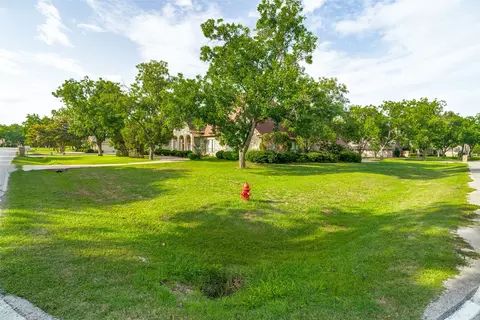 9709 Divot Dr, Granbury, TX 76049