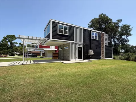 Exterior - 1232 Kennie Dr, Commerce, TX 75428 photo 2 of 7