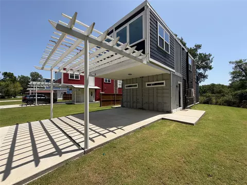 Exterior - 1232 Kennie Dr, Commerce, TX 75428 photo 1 of 7