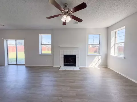 861 Pimernel Ln, Plano, TX 75075 photo 3