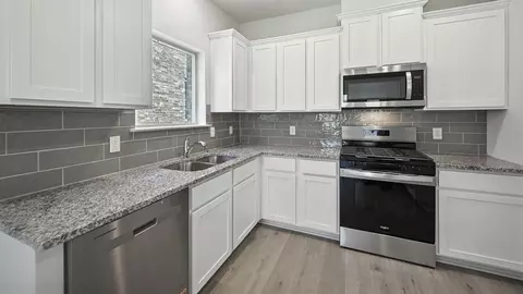 Kitchen - 2124 Chloe Ln, Anna, TX 75409 photo 3 of 5