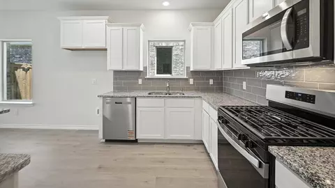 Kitchen - 2124 Chloe Ln, Anna, TX 75409 photo 4 of 5