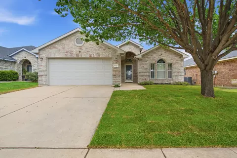 6613 Fitzgerald St, Fort Worth, TX 76179