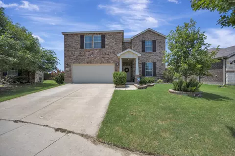 8105 Kurgan Trl, Fort Worth, TX 76131