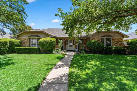 506 Willowcrest Dr, Garland, TX 75040