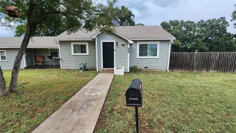 903 W Plummer St, Eastland, TX 76448