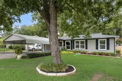 808 W State St, Terrell, TX 75160